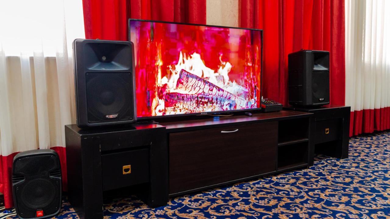 Cinema Plaza Hotel バクー エクステリア 写真