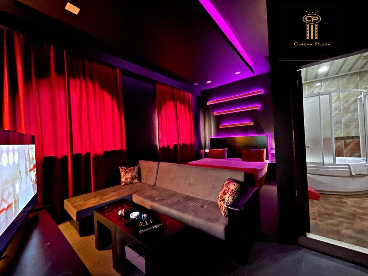 Cinema Plaza Hotel バクー エクステリア 写真