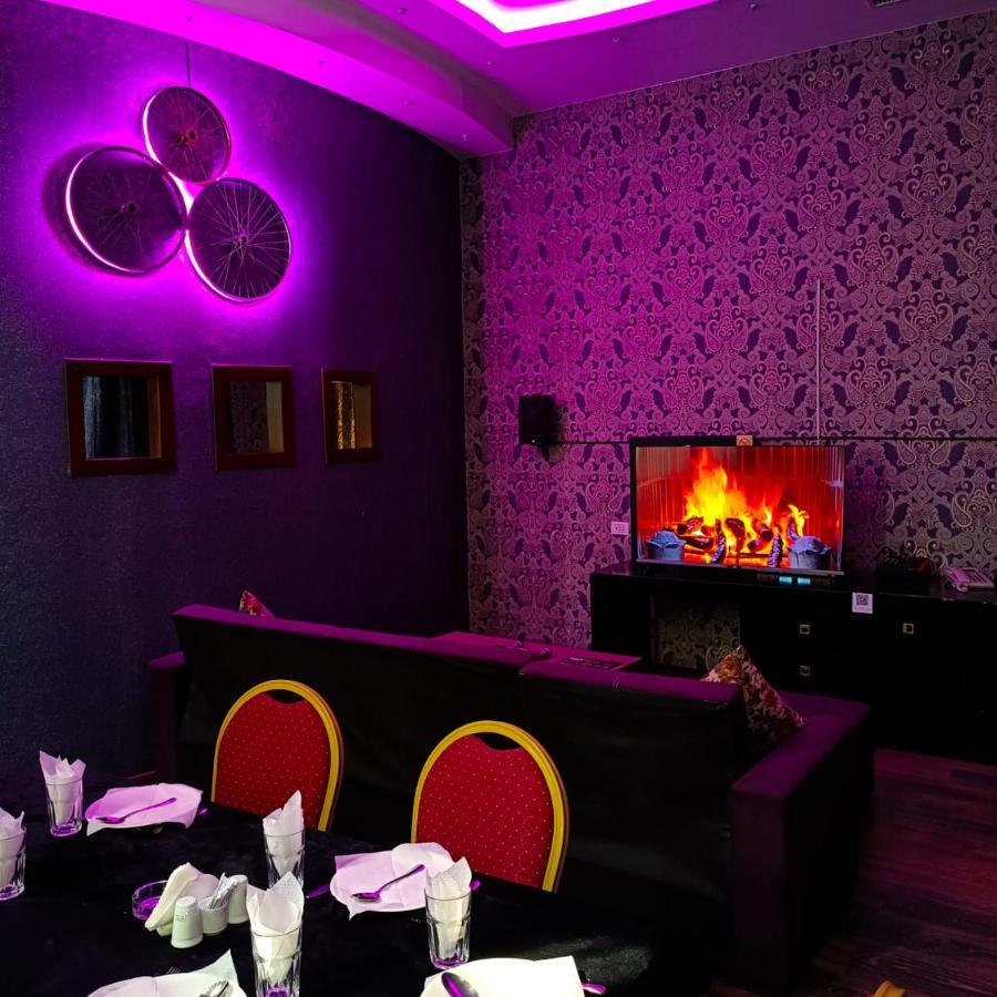 Cinema Plaza Hotel バクー エクステリア 写真