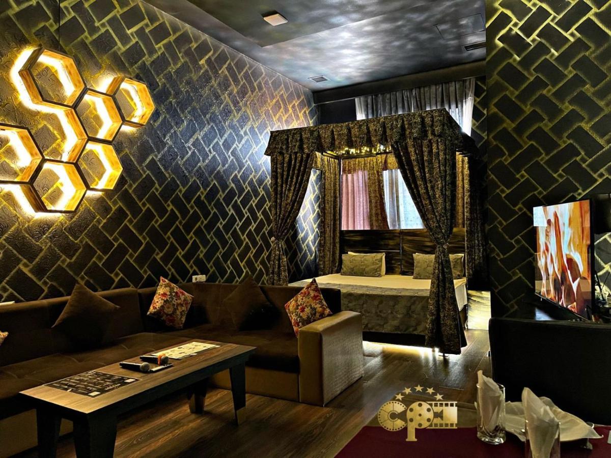 Cinema Plaza Hotel バクー エクステリア 写真